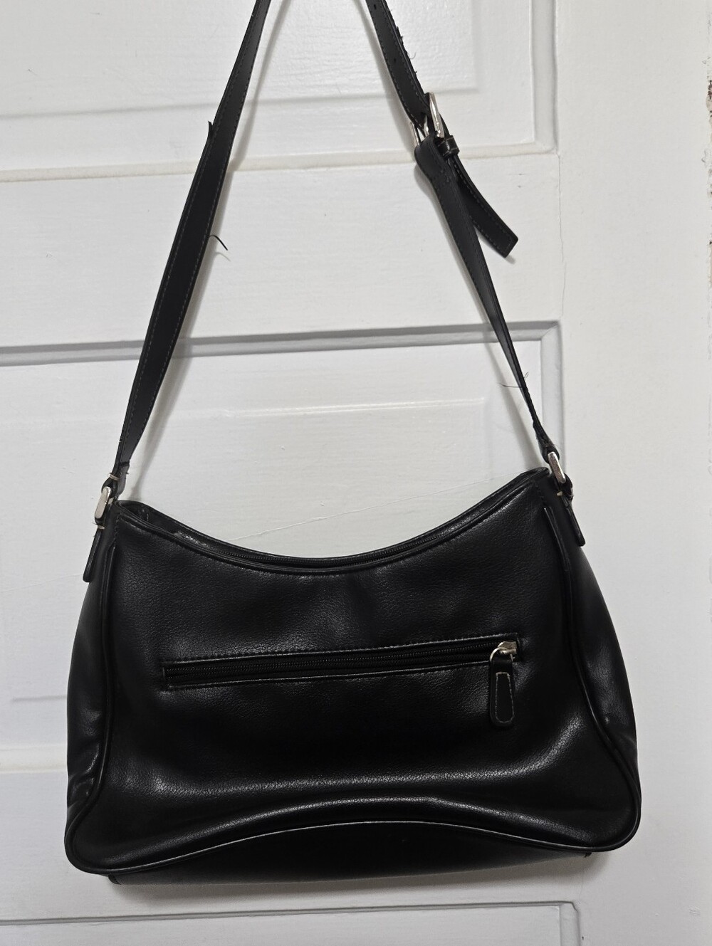 Liz Claiborne Collection Black Leather Shoulder Bag - Picture 3 of 8